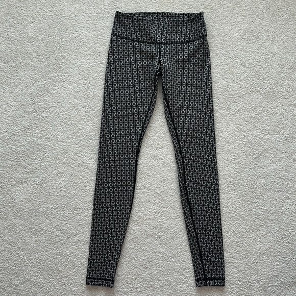 Lululemon 29” inseam leggings - Picture 2 of 4